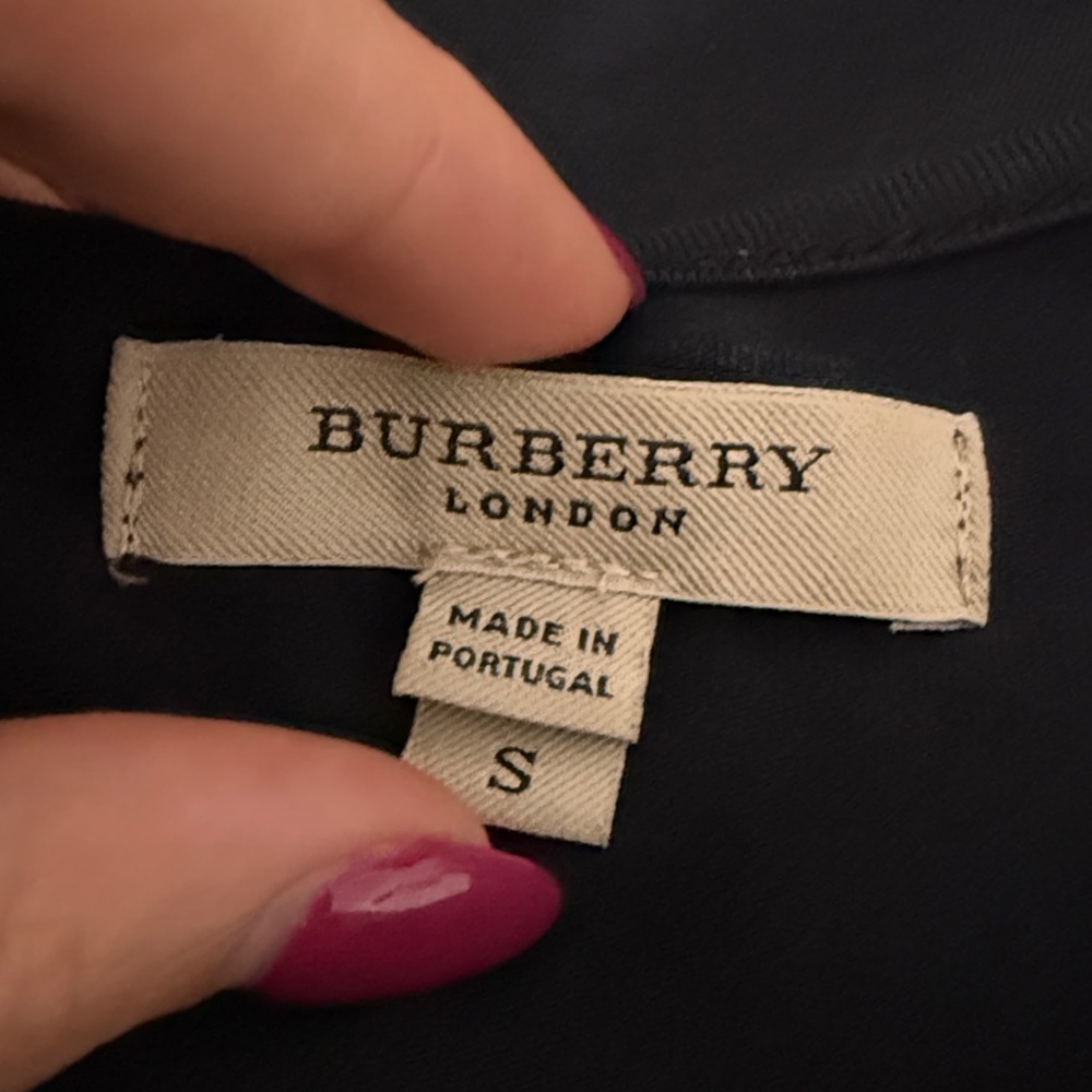 Burberry London black long sleeve v neck top - Picture 9 of 11